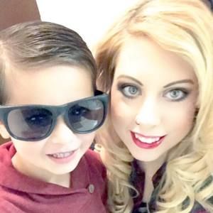 Meet your Posher, Felicia